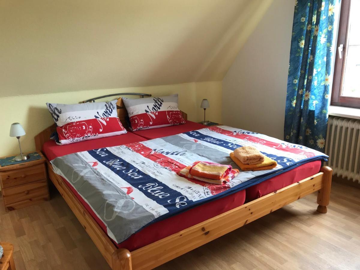 Lolo'S Ferienwohnung Бюзум Экстерьер фото